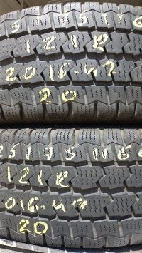 Continental Vanco FourSeason2 121R(16.42) 225/75 R16C