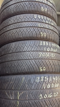 Michelin PA4 107W(2016.21)Felemás!!! 285/40 R19